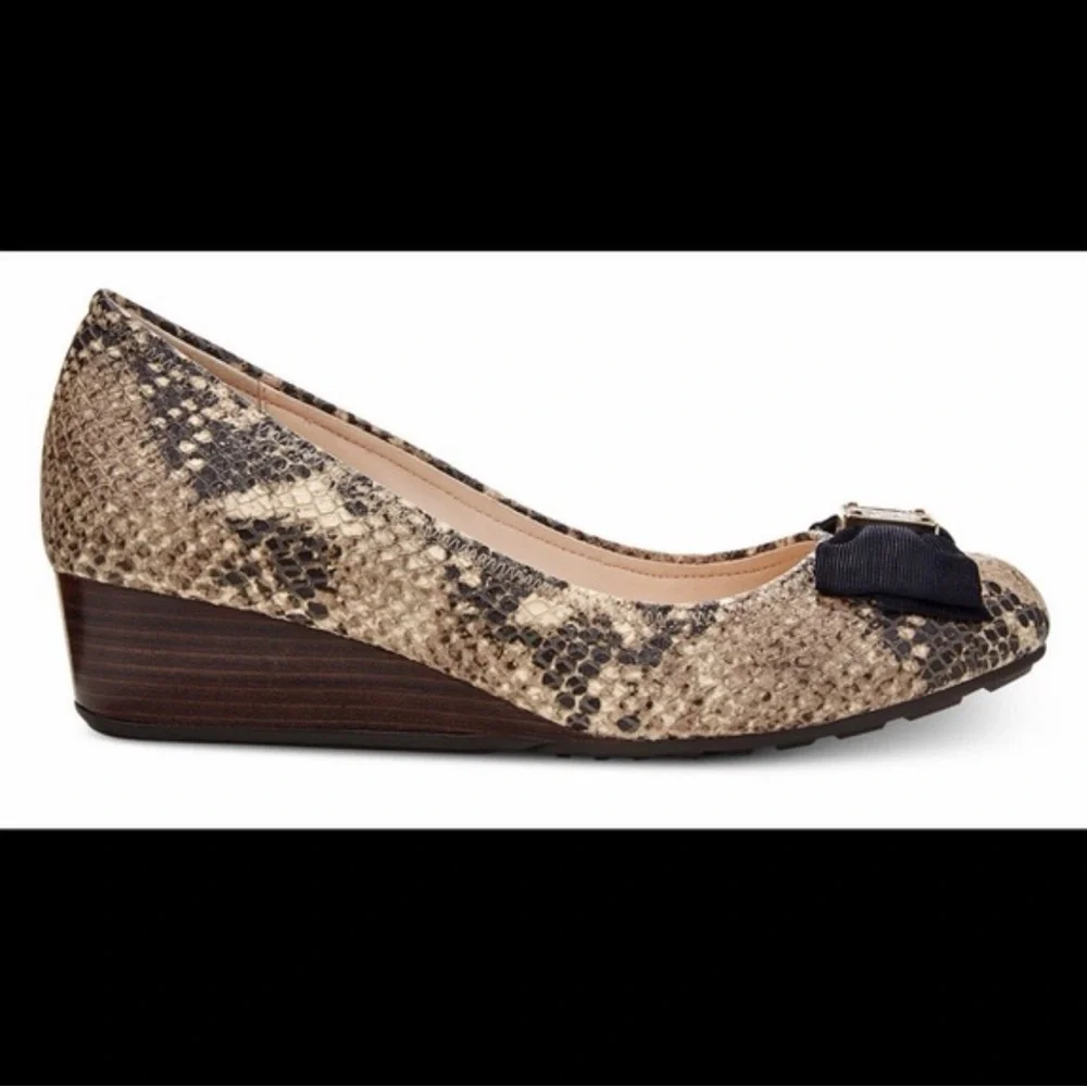 Cole Haan Tali Soft Bow Wedge Pump Snake Print Black Bow Classic Comfort Heel - Picture 3 of 16